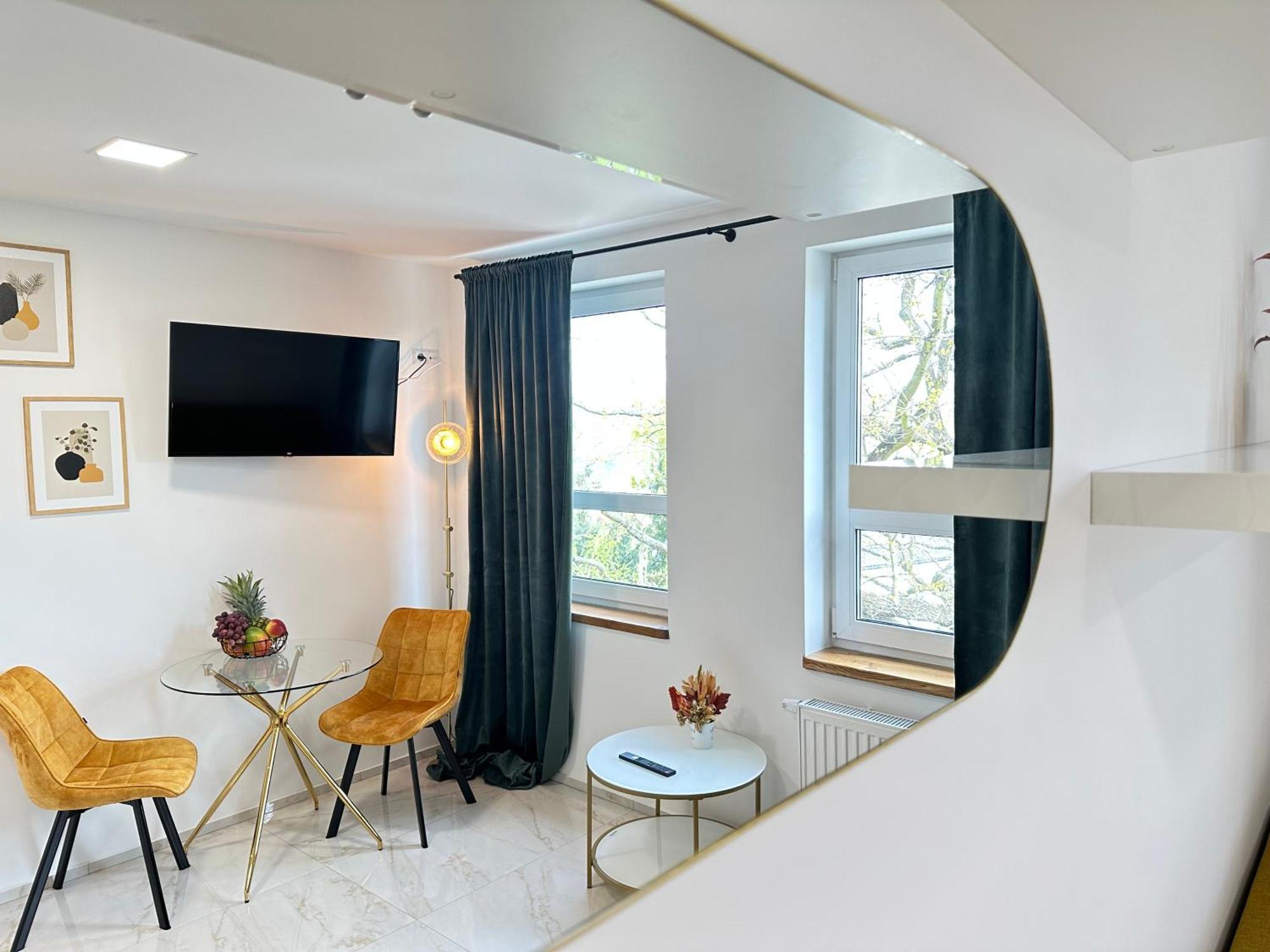 Moveen Corner South-east Exposition Apartment Wroclaw