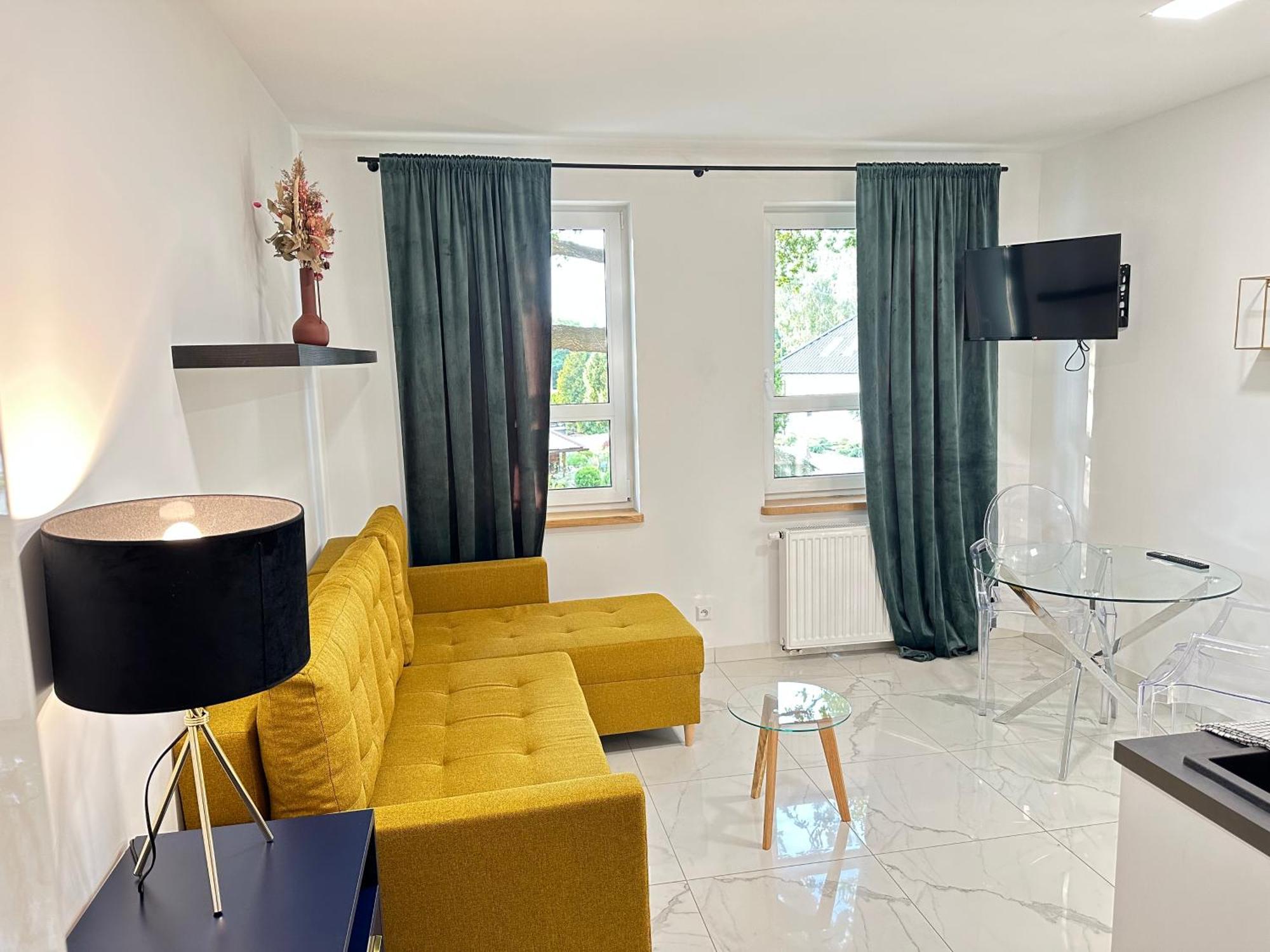 Moveen Corner South-east Exposition Apartment *