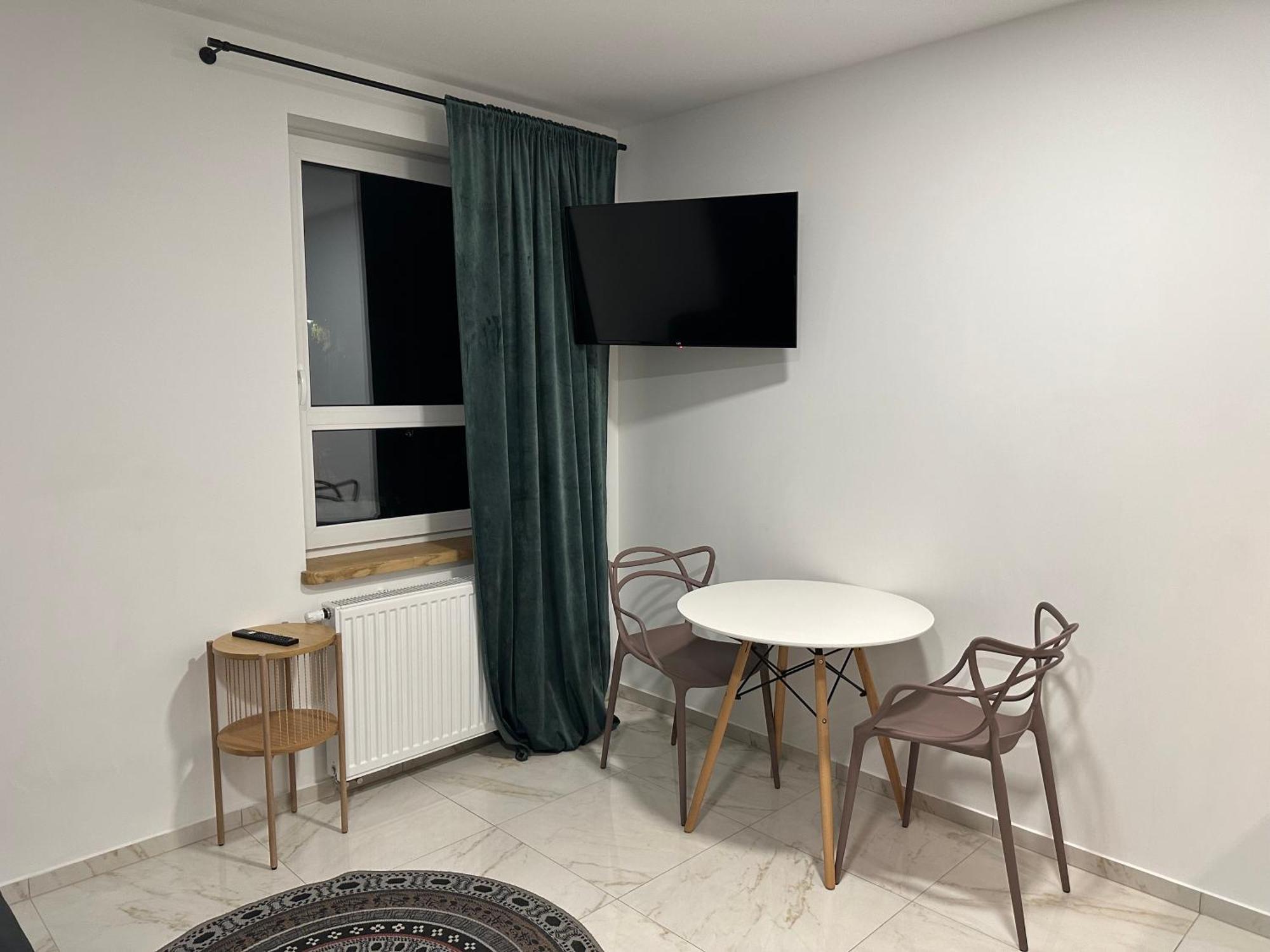 Moveen Corner South-east Exposition Apartment